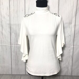 Adrianna Papell ivory top with lace T165
